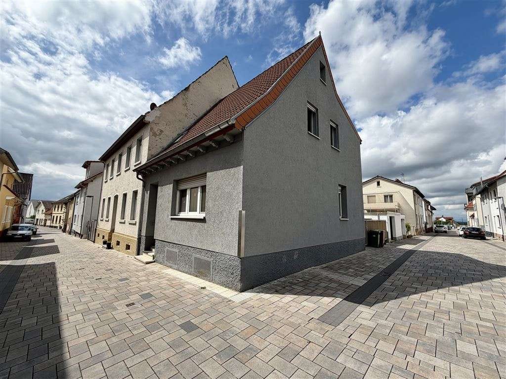 Immobilie in Nußloch - *PROVISIONSFREI* Doppelhaushälfte in ruhiger und dennoch zentraler Wohnlage von Nußloch - Bild 0