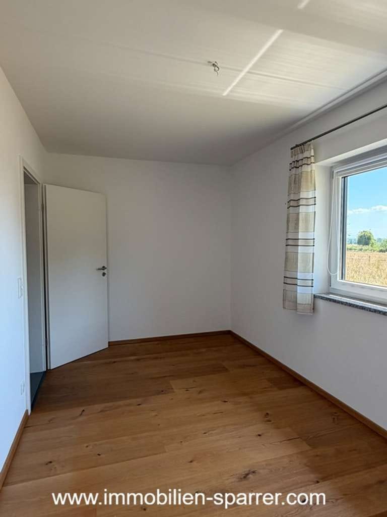 Immobilie in Malching - Barrierearmes Wohnen mit Stil – Hochwertiger Bungalow in attraktiver Lage - Bild 4