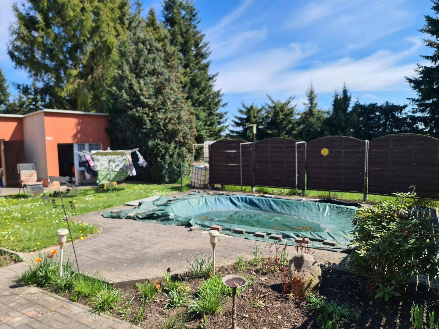 Immobilie in Niederer Fläming - Gepflegtes Einfamilienhaus mit Pool, großzügigem Nebengelass und ruhiger Wohnlage - Bild 2