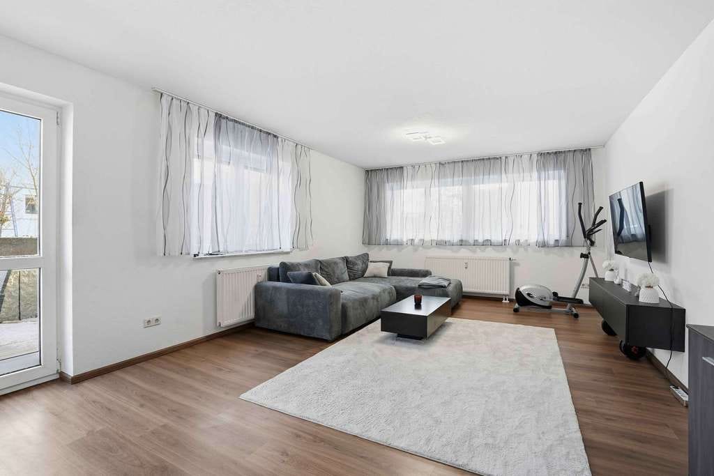 Immobilie in Illerkirchberg - Top gepflegt! Gut vermietete Gartengeschosswohnung in ruhiger Wohnlage - Bild 0