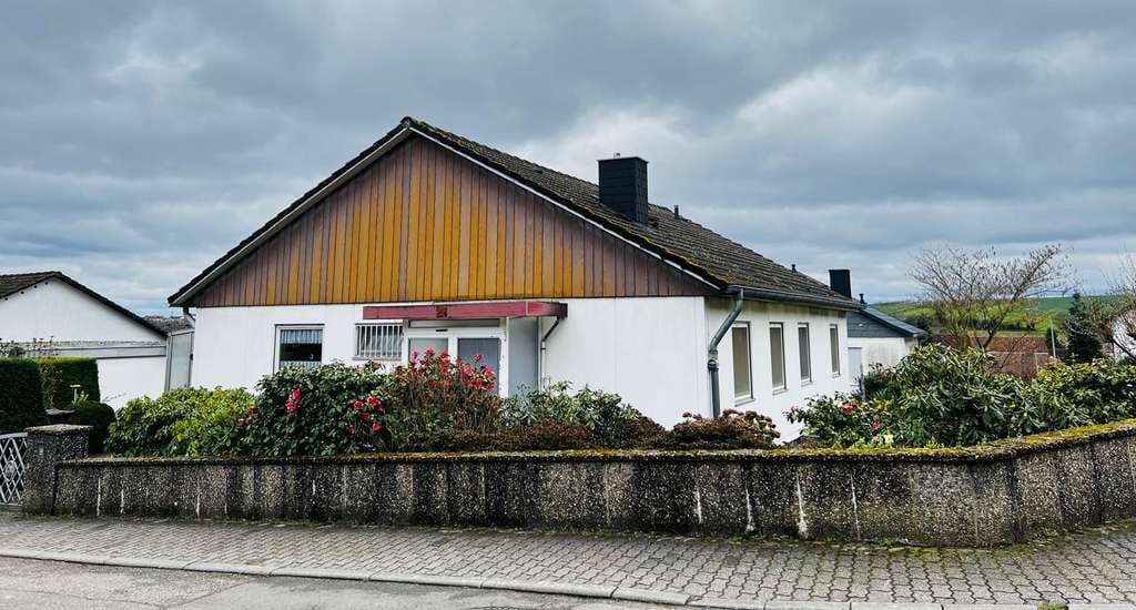 Immobilie in Oberotterbach - Freistehendes, barrierefreies Einfamilienhaus mit Doppelgarage & schönem Garten – provisionsfrei - Bild 0
