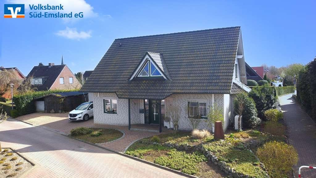 Immobilie in Freren - Großzügiges Einfamilienhaus mit effizienter Wärmepumpe in Freren - Bild 0
