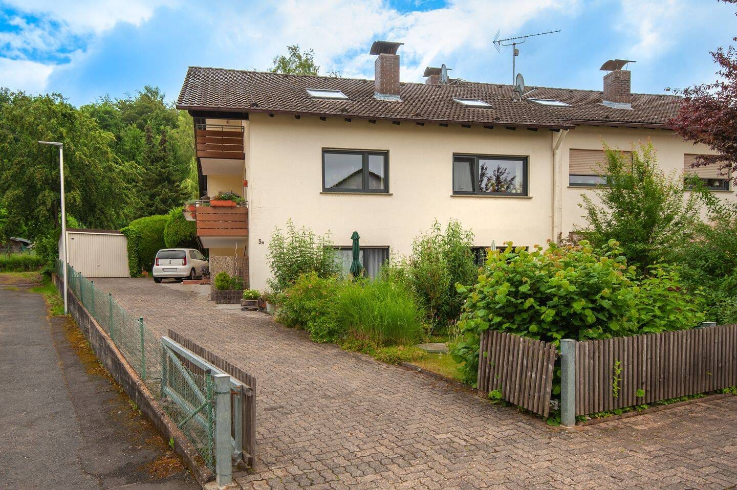 Immobilie in Sailauf - Gepflegtes Mehrparteienhaus in ruhiger Waldrandlage  - Bild 1