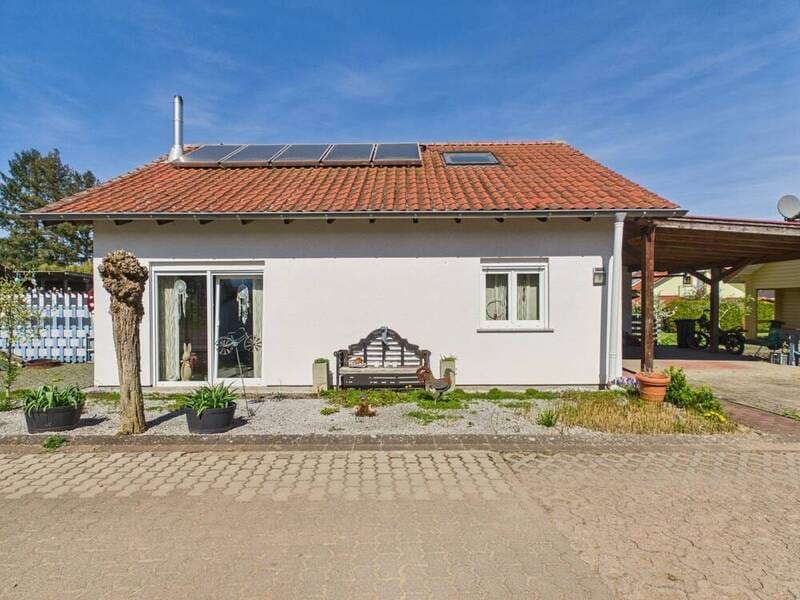 Immobilie in Nalbach - Naturnahes Wohnen (ca. 130 m²), auf dem Litermont mit eingezäuntem Garten, Carport und Stellplatz - Bild 0