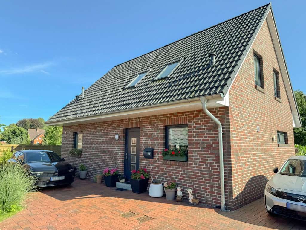 Immobilie in Lehmkuhlen - Wo Familie Zuhause ist – modernes Einfamilienhaus mit Wohlfühlatmosphäre - Bild 2