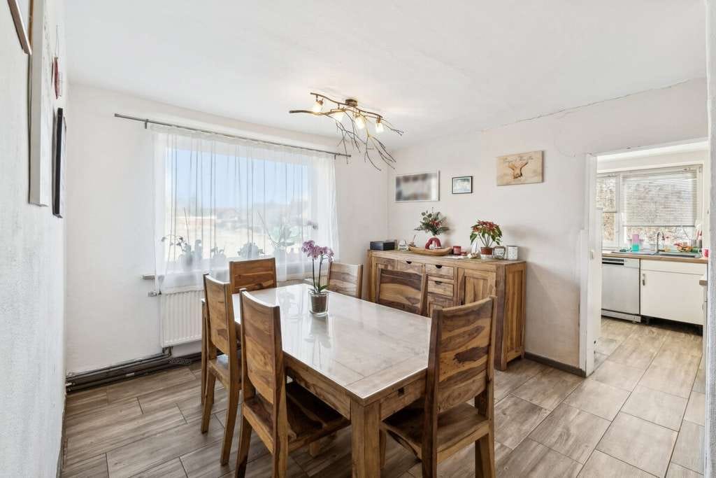 Immobilie in Eppishausen - Familienfreundliches EFH mit PV-Anlage, Pelletheizung und großzügigem Garten - Bild 3