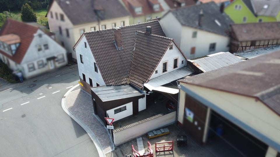 Immobilie in Burgpreppach - Idyllisches Einfamilienhaus im Bauernhausstil - Bild 0