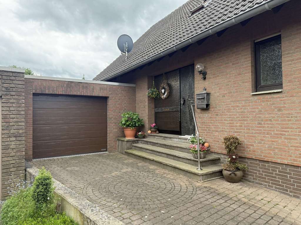 Immobilie in Merzenich - EFH mit Einliegerwohnung und schönem gepflegtem Garten - Bild 2