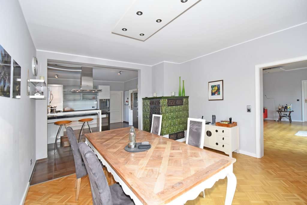 Immobilie in Aumühle - Naturnahes Raumwunder mit vielen Optionen:  Gepflegtes EFH mit Teilkeller und Doppelgarage - Bild 4