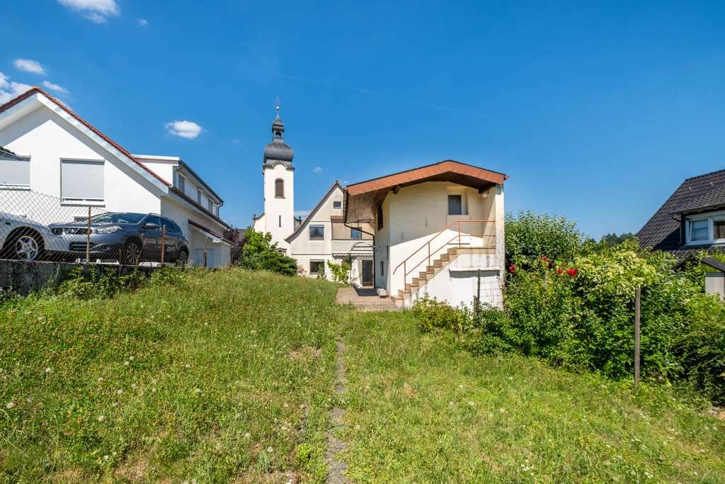 Immobilie in Bammental - Klein, aber kann fein werden: Wohnhaus mit Garten, kleiner Garage und Gestaltungspotenzial - Bild 4