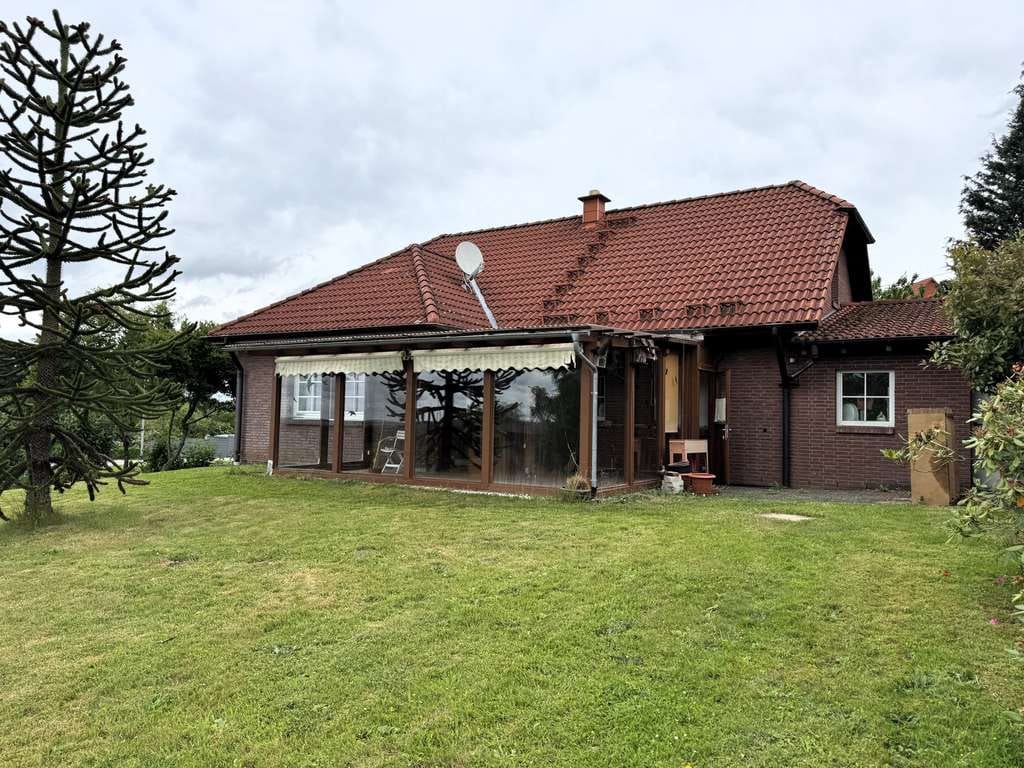 Immobilie in Obersimten - ***Modernes freistehendes Einfamilienhaus mit Klinkerfassade und einer herrlichen Aussicht*** - Bild 3