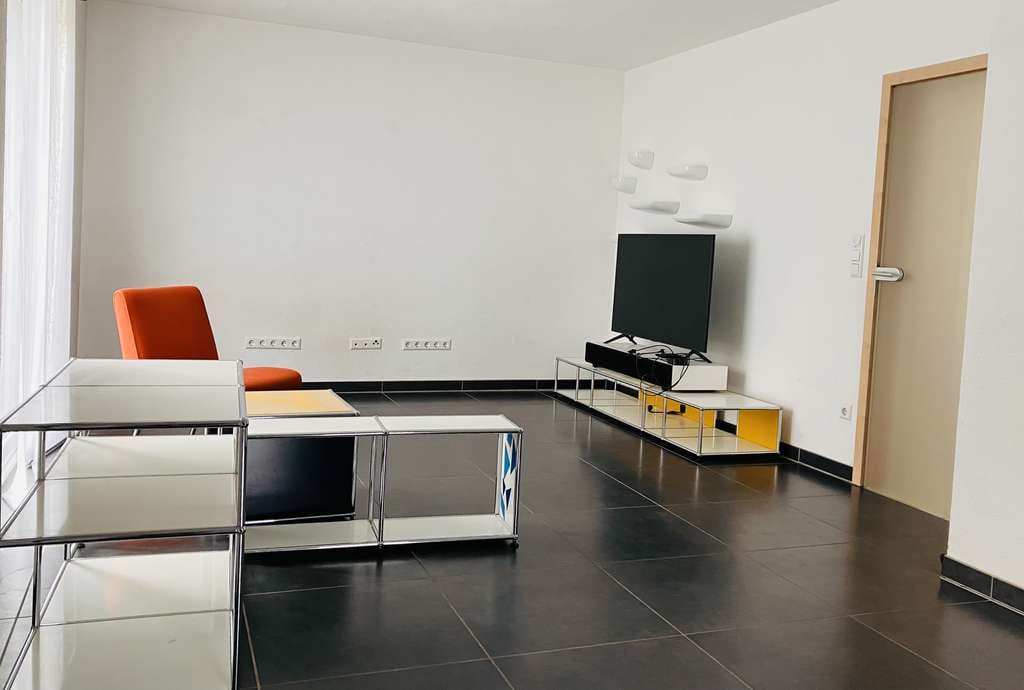 Immobilie in Adelmannsfelden - Traum-Immobilie mit riesigem Grundstück - Bild 3