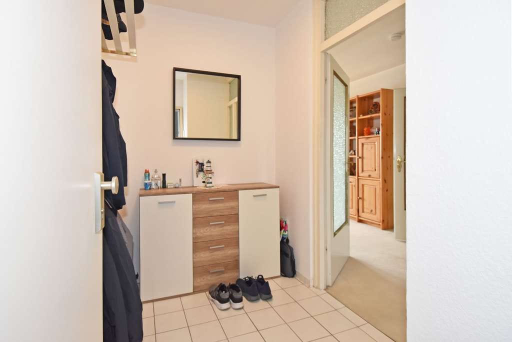 Immobilie in Oststeinbek - Weitblick inklusive: renovierungsbedürftige 3-Zimmer-Wohnung mit Balkon in gepflegter Wohnanlage - Bild 1