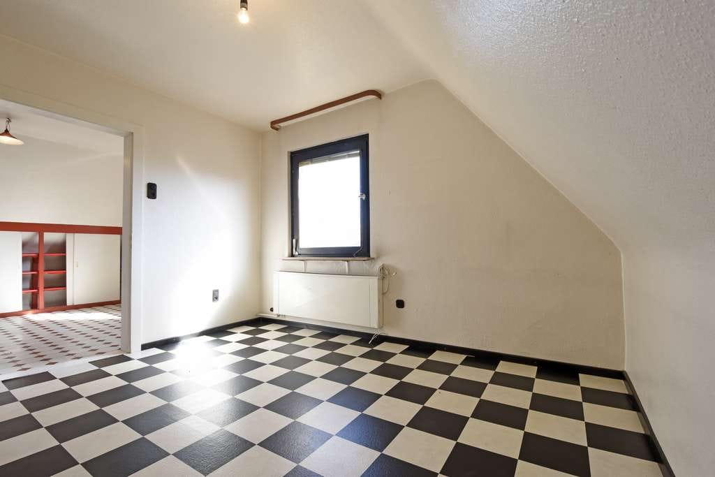 Immobilie in Katlenburg-Lindau - Großzügiges Ein-/Zweifamilienhaus mit weitläufigem Garten & vielseitig nutzbarem Nebengebäude - Bild 4