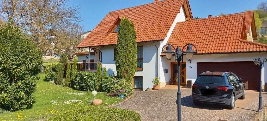 Immobilie in Obermoschel - Top-Gelegenheit! Großzügiges, gepflegtes Einfamilienhaus in Obermoschel zu verkaufen! - Bild 0