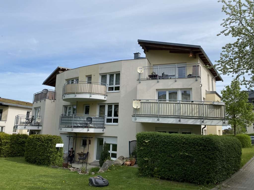 Immobilie in Auerbach/Vogtland - freundliche Eigentumswohnung in top Wohnlage, 1. OG, Balkon - Bild 0