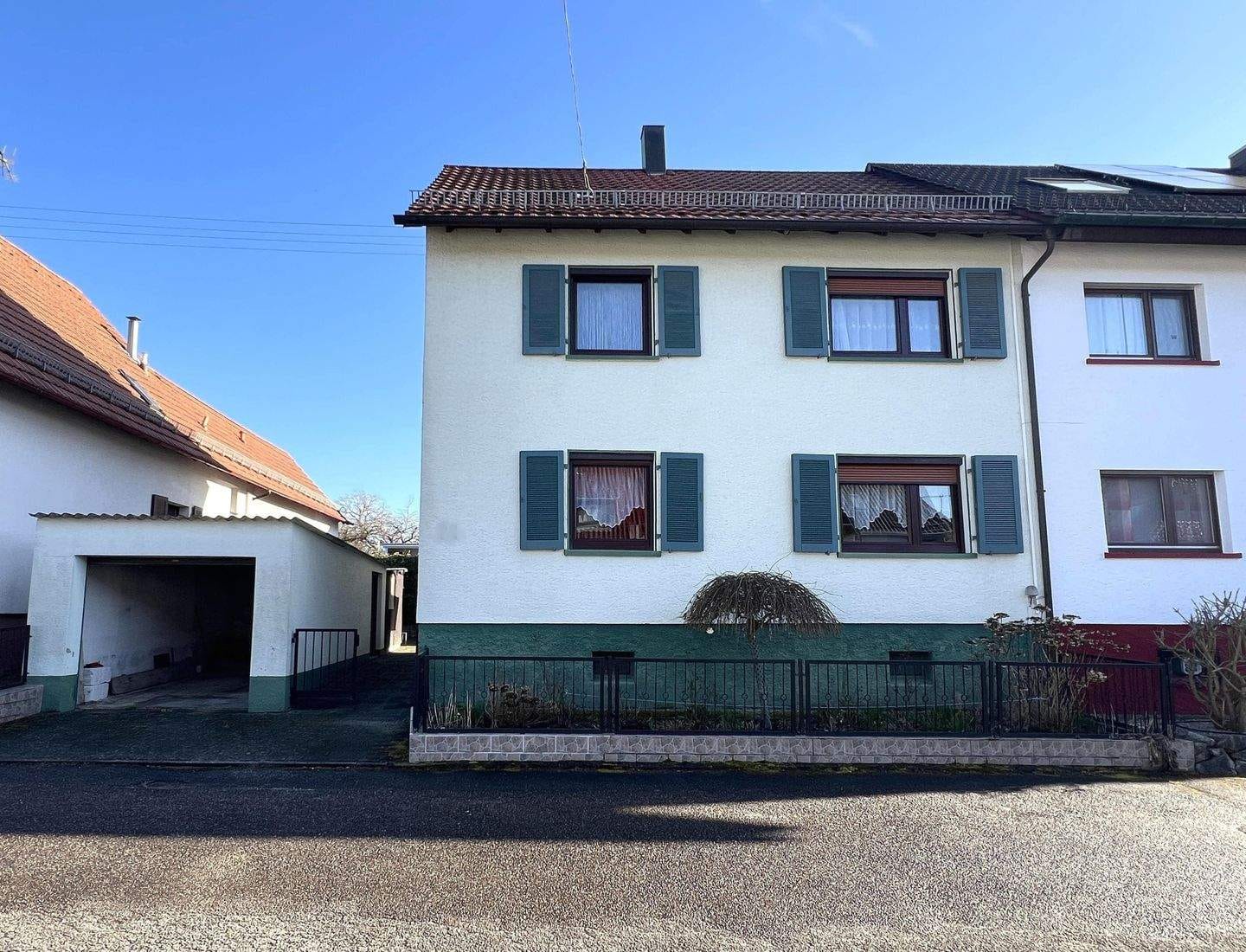Immobilie in Karlsbad - Stilvolle Doppelhaushälfte mit vielseitigem Raumkonzept in ruhiger Lage von Spielberg !!! - Bild 0