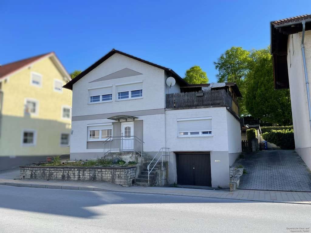 Immobilie in Winzer - Attraktive Gelegenheit für Kapitalanleger - Zweifamilienhaus zum erschwinglichen Preis! - Bild 0