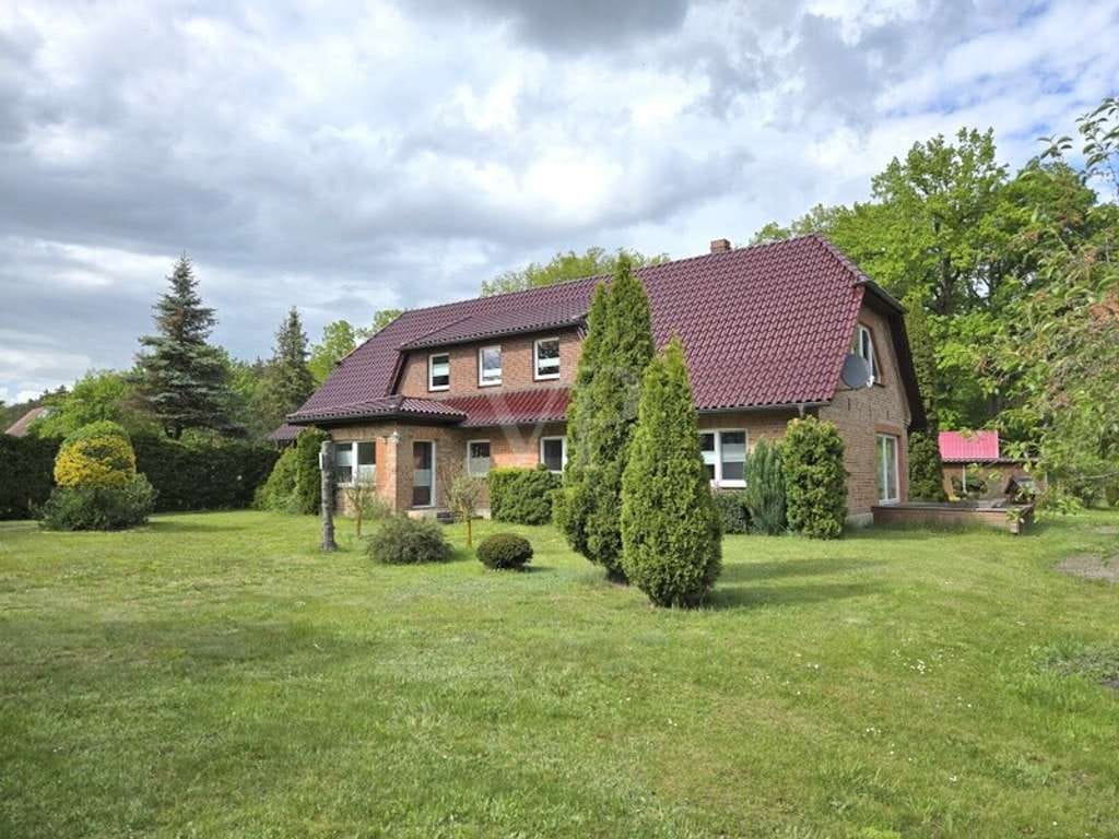Immobilie in Grebs-Niendorf - Großzügiges Einfamilienhaus mit großem Grundstück in ruhiger Lage - Bild 0