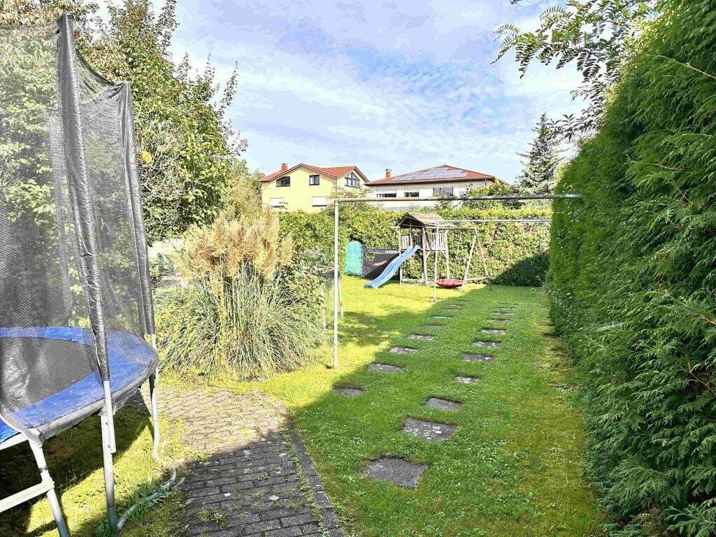 Immobilie in Leutenbach - Dreifamilienhaus in guter Lage von Leutenbach-Nellmersbach, eine Wohnung frei. - Bild 3