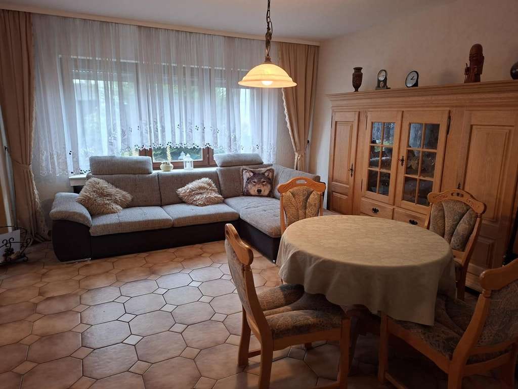 Immobilie in Zülpich - Gepflegtes einseitig angebautes Einfamilienhaus mit 6 Zimmern in Zülpich - Bild 2