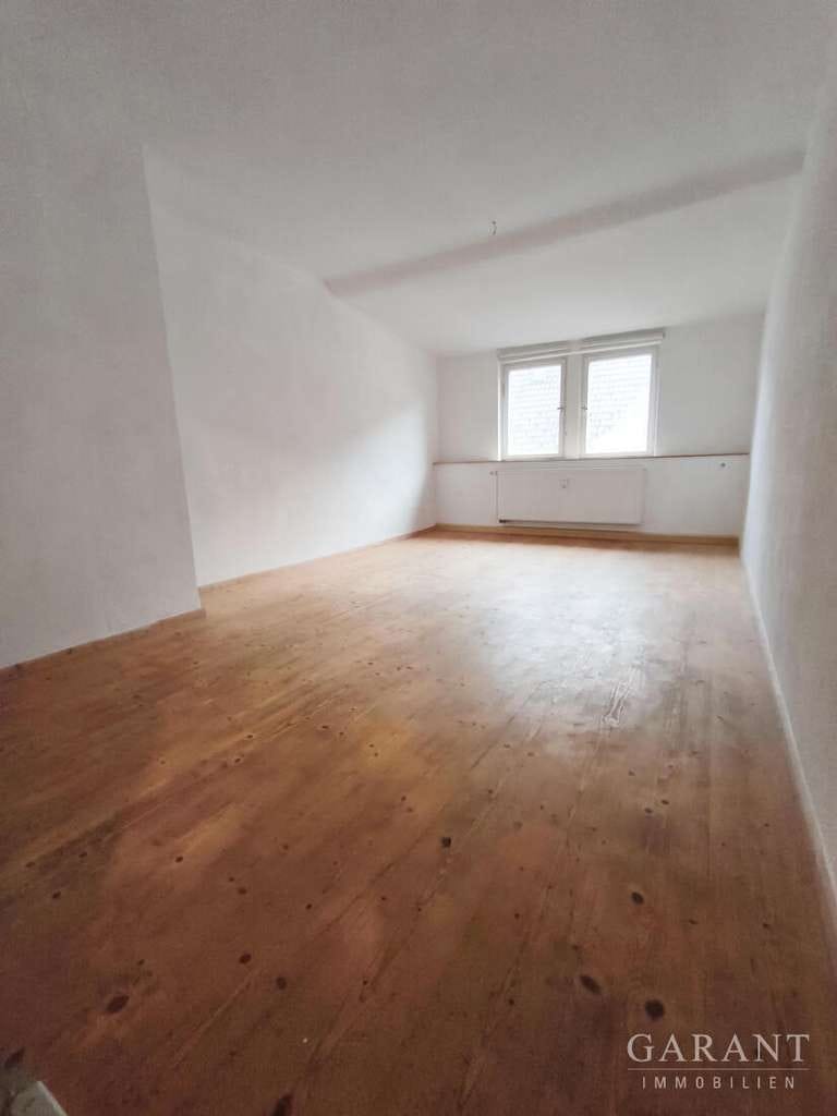 Immobilie in Sulz am Neckar - Viel Platz auf zwei Ebenen: Dachgeschoss-Wohnung mit Studio in Sulz am Neckar - Bild 1