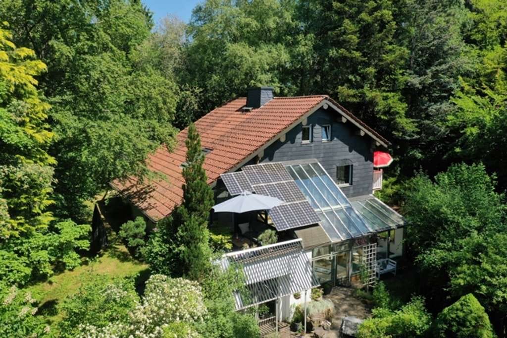 Immobilie in Olzheim - Pferdeliebhaber aufgepasst! Idyllisches Anwesen mit Holzblockhaus, Stallungen, Paddock & Weideland - Bild 0