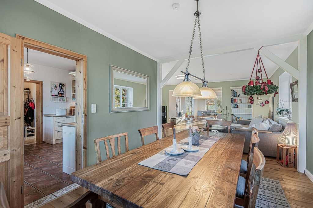 Immobilie in Dersau - Perfektes Einfamilienhaus mit viel Platz, fußläufig zum großen Plöner See - Bild 4