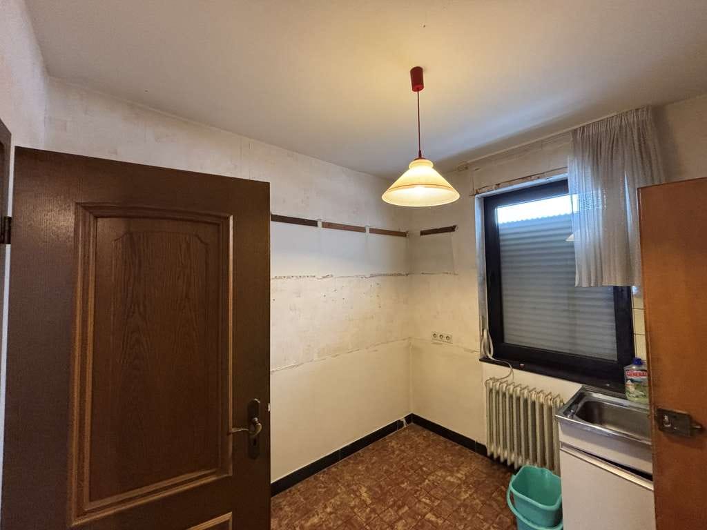 Immobilie in Hellenthal - Budgetfreundliches 6-Zimmer-Reihenendhaus in Hellenthal - Bild 4