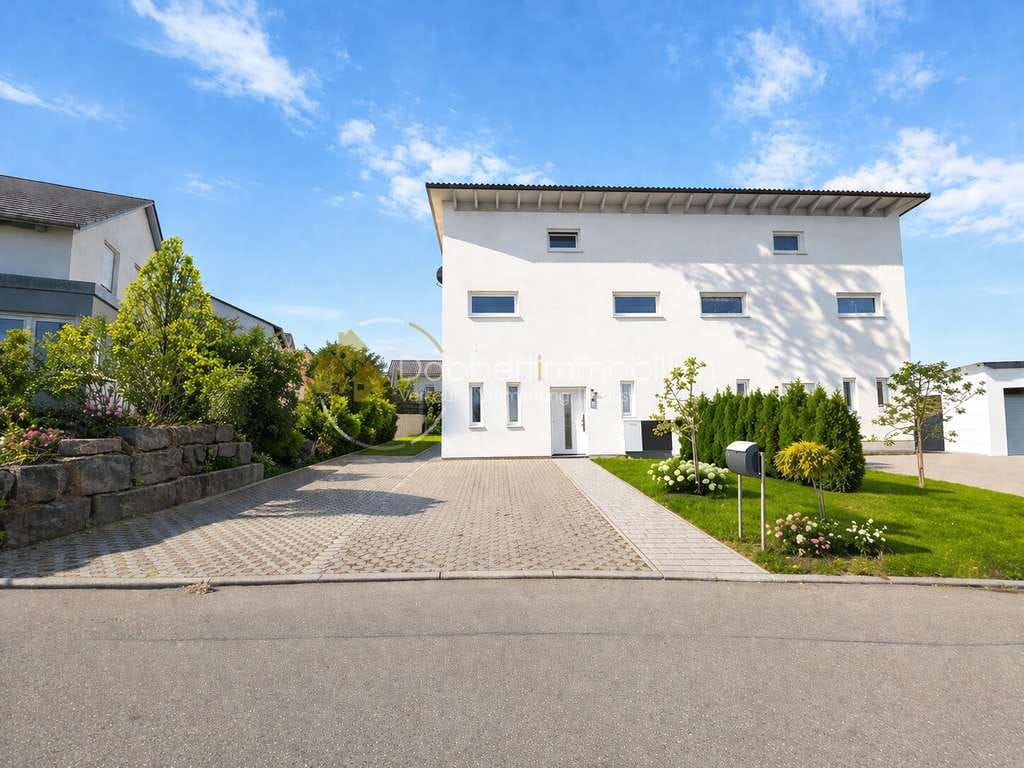 Immobilie in Bühlertann - Schöne Doppelhaushälfte in Bühlertann – modern, energieeffizient, mit Garten & 2 Stellplätzen - Bild 1