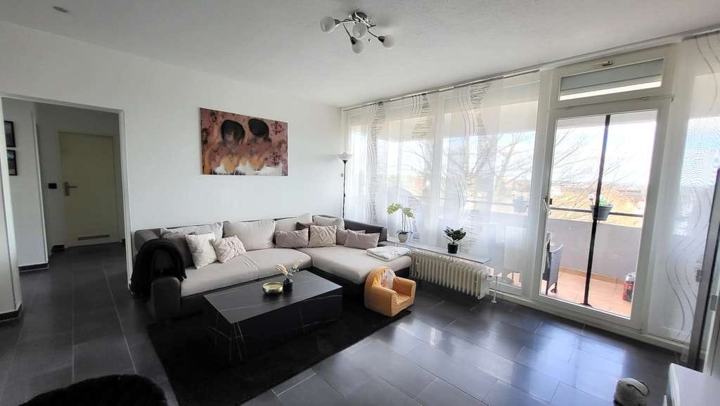 Immobilie in Bruchköbel - Verkaufsstart! Modern sanierte 3 Zimmer-ETW in Ruhe und Blicklage - Bild 1