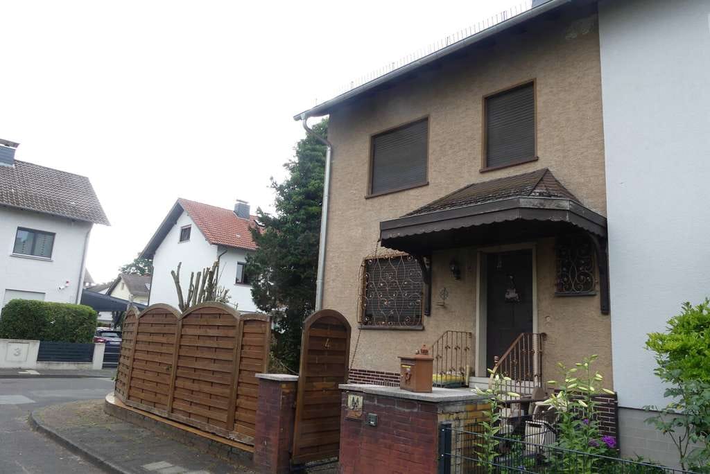 Immobilie in Bruchköbel - "Besondere Gelegenheit in Bruchköbel" Haus mit großem Garten in guter Lage - Bild 0