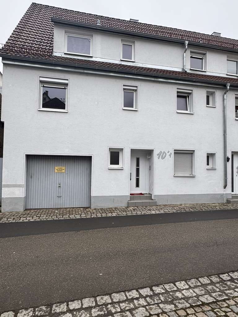 Immobilie in Giengen an der Brenz - +++Kernsanierte DHH im Herzen von Giengen zu attraktivem Preis zu verkaufen+++ - Bild 1