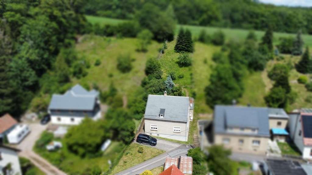Immobilie in Mülsen - Hier können Sie sich noch nach Ihren Wünschen verwirklichen ! - Bild 4