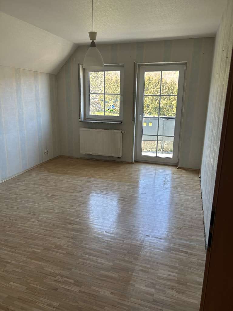 Immobilie in Wasungen - Renovierte 4-Zimmer Wohnung mit Balkon in Wasungen - Bild 3