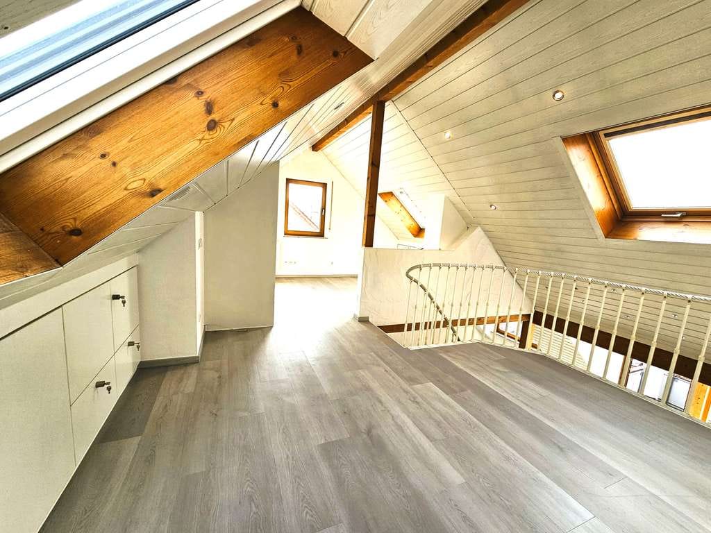 Immobilie in Möglingen - Moderne 3-Zimmer Maisonette in Möglingen, ca. 93 qm (Grundfläche ca. 102 qm) mit Balkon - Bild 3