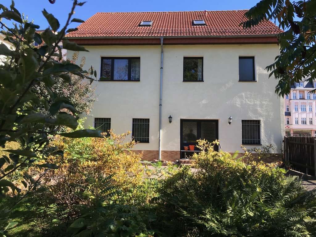 Immobilie in Werdau - Ein-/Zweifamilienhaus in mitten der Stadt mit großem Garten und ruhig - Bild 0