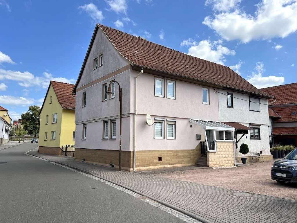 Immobilie in Breitungen/Werra - Einfamilienhaus mit Scheune und Nebengelass - Bild 0