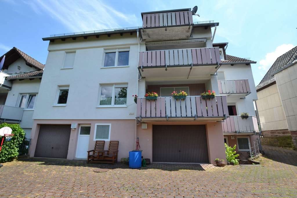 Immobilie in Stadtoldendorf - Eigentumswohnung (Erdgeschoss) mit Carport-Stellplatz und Gartenanteil in 37627 Stadtoldendorf! - Bild 2