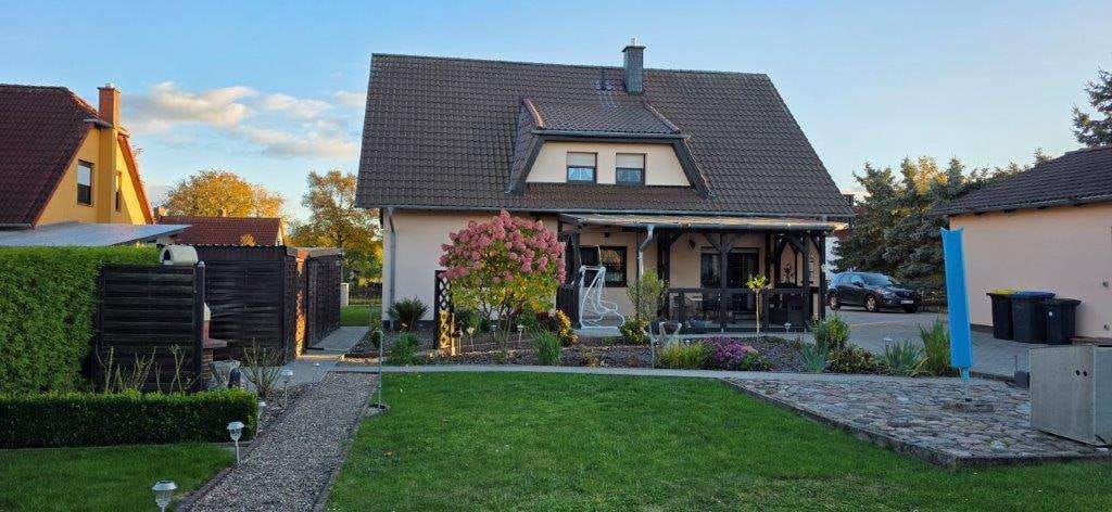 Immobilie in Pinnow - Einfamilienhaus mit Einliegerwohnung in Top Lage Pinnow - Bild 2