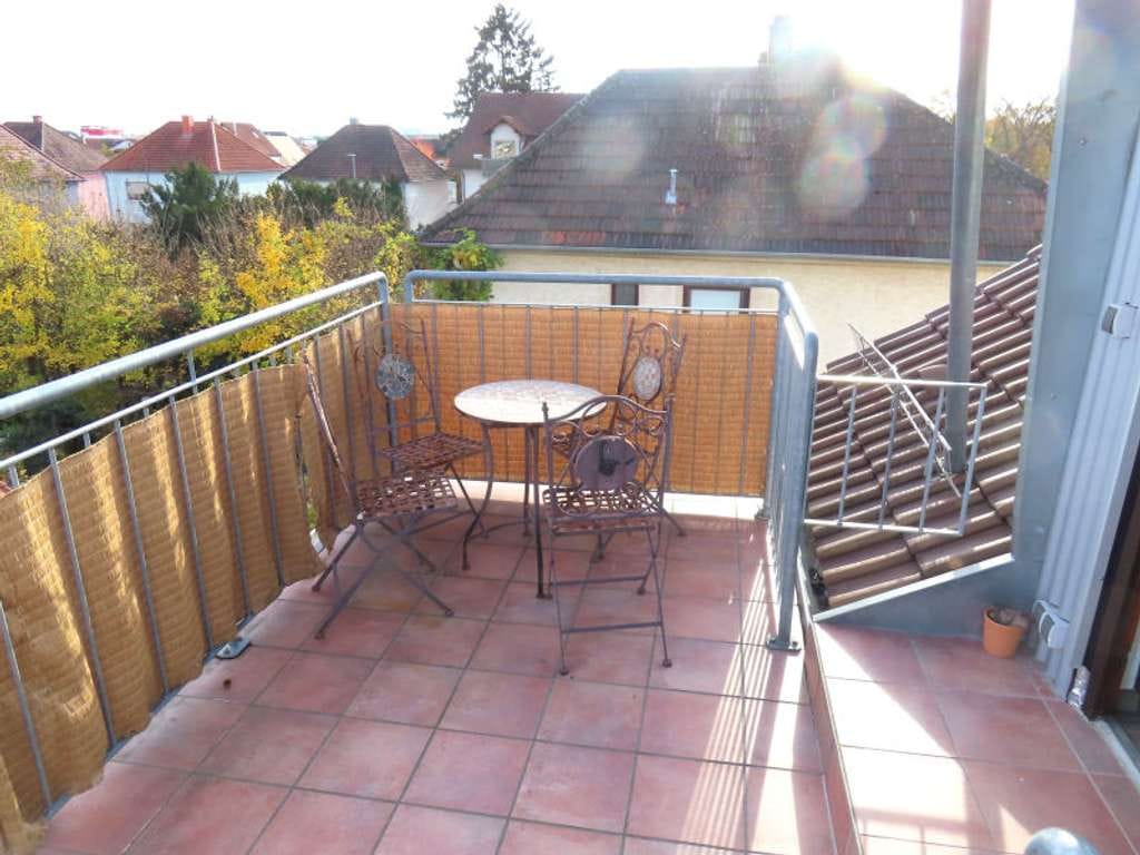 Immobilie in Waghäusel - Bezugsfreies 1 Zimmer-Apartment im DG mit Balkon zum Selbstbezug oder als Kapitalanlage in Waghäusel - Bild 1