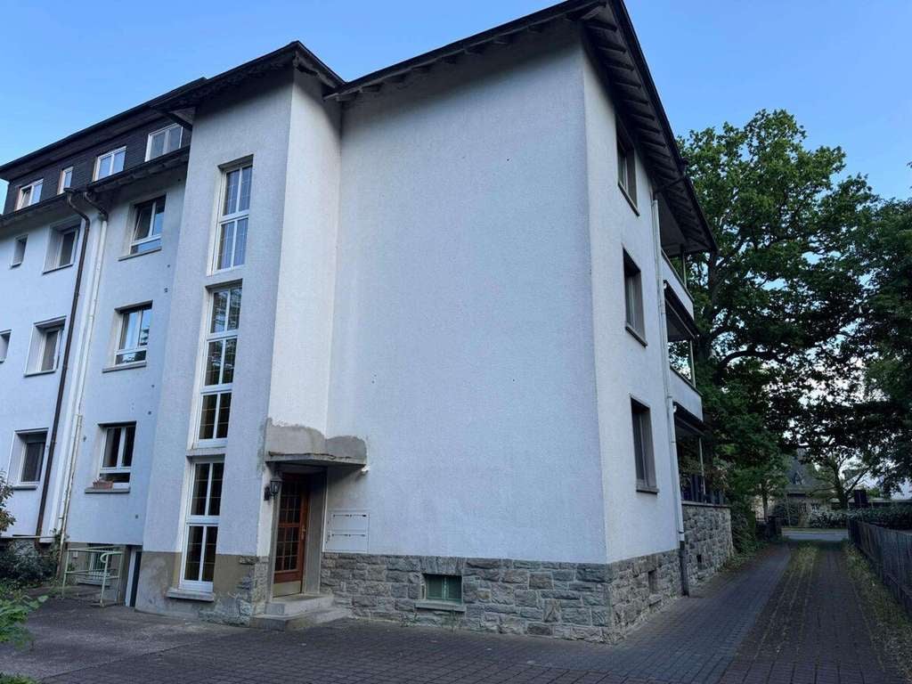 Immobilie in Heusenstamm - PREISSENKUNG - 4 Wohneinheiten im Herzen von Heusenstamm und tollem XXL-Grundstück - Bild 2