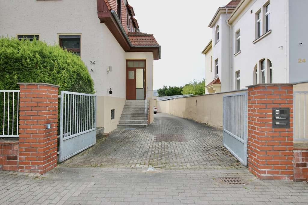 Immobilie in Riesa - +++ Sehr gut erhaltenes Mehrfamilienhaus im Zentrum von Riesa ! +++ - Bild 1