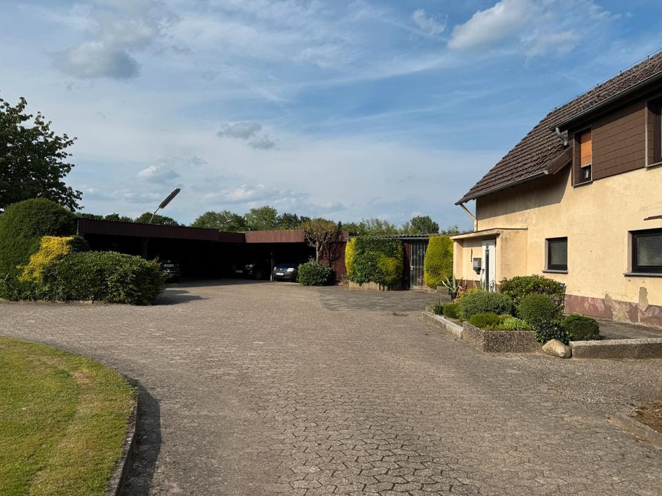 Immobilie in Bad Salzuflen - Mehrfamilienhaus mit großem Grundstück in Ehrsen-Breden! - Bild 0