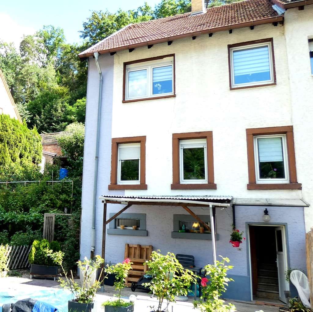 Immobilie in Landstuhl - Landstuhl - Einfamilienhaus in ruhiger Lage mit schöner Aussicht - Bild 0