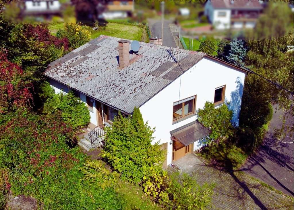 Immobilie in Hintertiefenbach - Ein Ort zum Durchatmen: Freistehendes Einfamilienhaus mit Aussicht, Garage und großem Grundstück - Bild 3