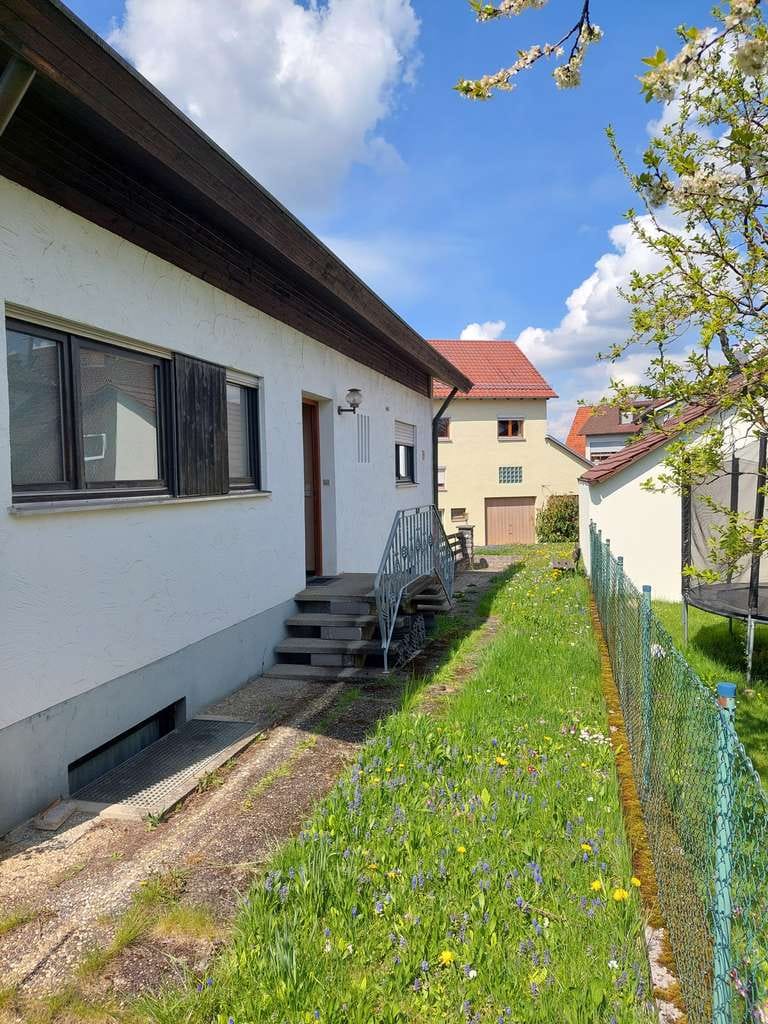 Immobilie in Adelberg - *Familien aufgepaßt!* Einfam.-Haus mit herrlichem Garten! Beziehbar! - Bild 1