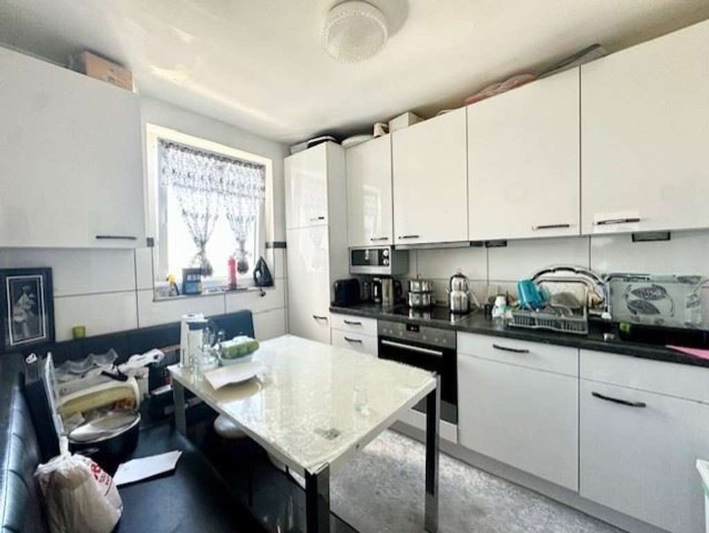 Immobilie in Dietzenbach - Top gepflegte 3-Zimmer-Wohnung mit großem Balkon & TG - Bild 0