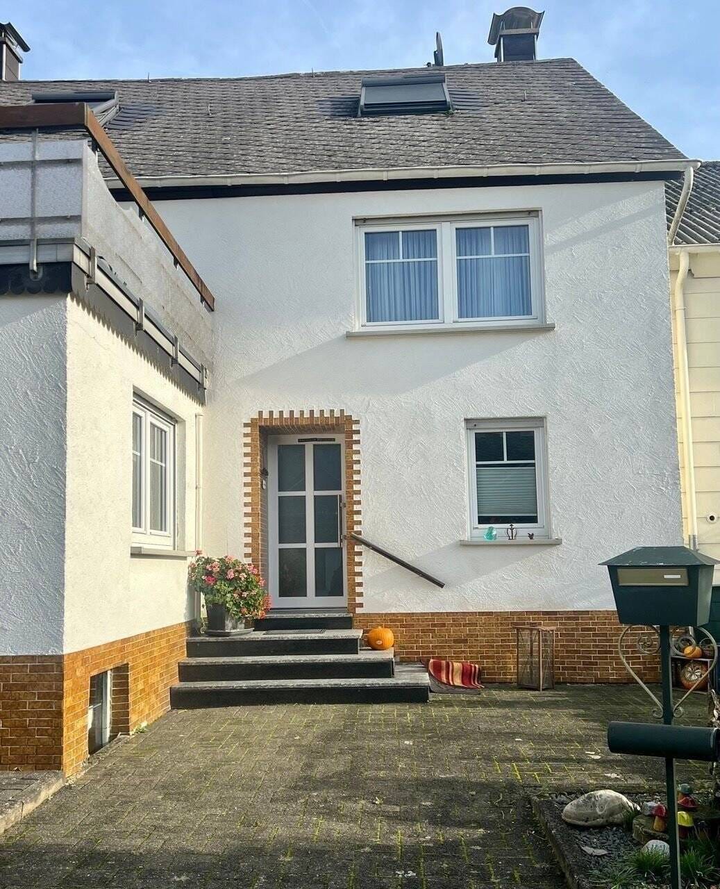 Immobilie in Arzfeld - Großzügiges Einfamilienhaus mit viel Potenzial in Arzfeld zu verkaufen - Bild 0