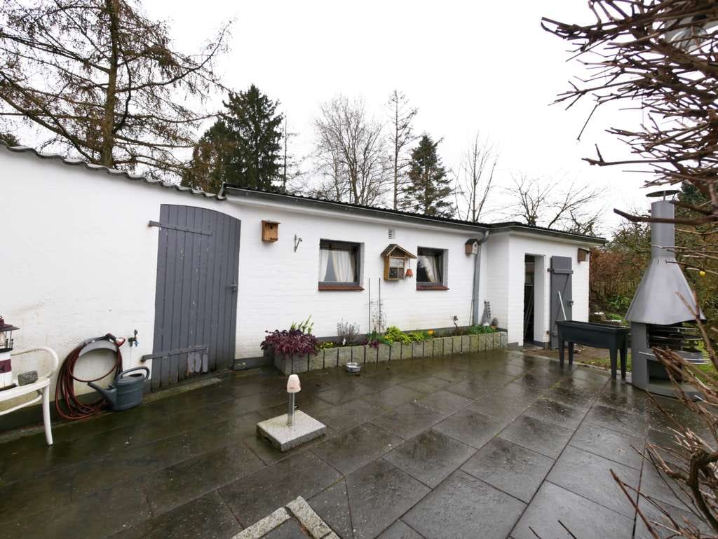 Immobilie in Hasloh - Großzügiges Einfamilienhaus mit Keller, Garage & Nebengebäude in ruhiger Lage - Bild 3